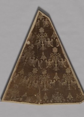 Fragment szat z krypty ostatnich książąt mazowieckich z motywem orłów