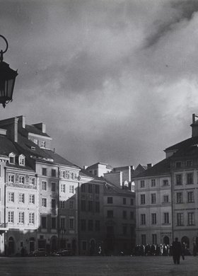 Widok na Rynek Starego Miasta z ulicy Nowomiejskiej