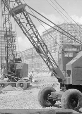 Marszałkowska Dzielnica Mieszkaniowa, plac Konstytucji w budowie