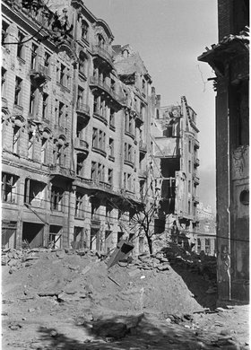 Zniszczenia zabudowy przy ulicy Henryka Sienkiewicza