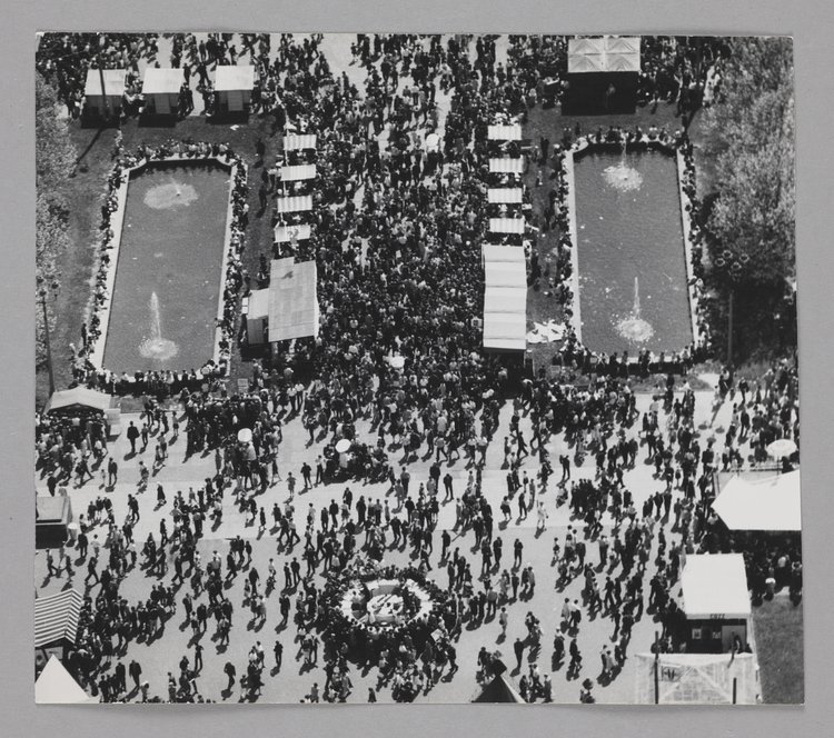 Aerial view from the Palace of Culture and Science onto the square between the Palace and Jerozolimskie Avenue