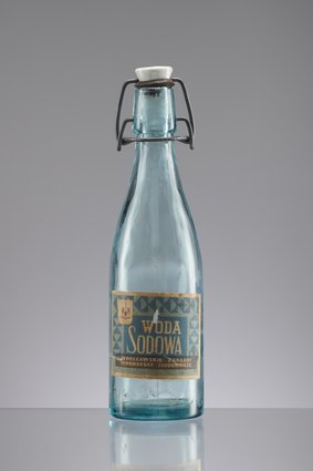 Butelka po wodzie sodowej Warszawskich Zakładów Piwowarsko-Słodowniczych
