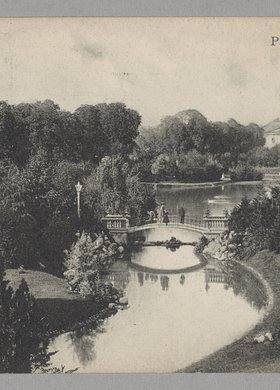 Kanał z mostkiem w Parku Ujazdowskim