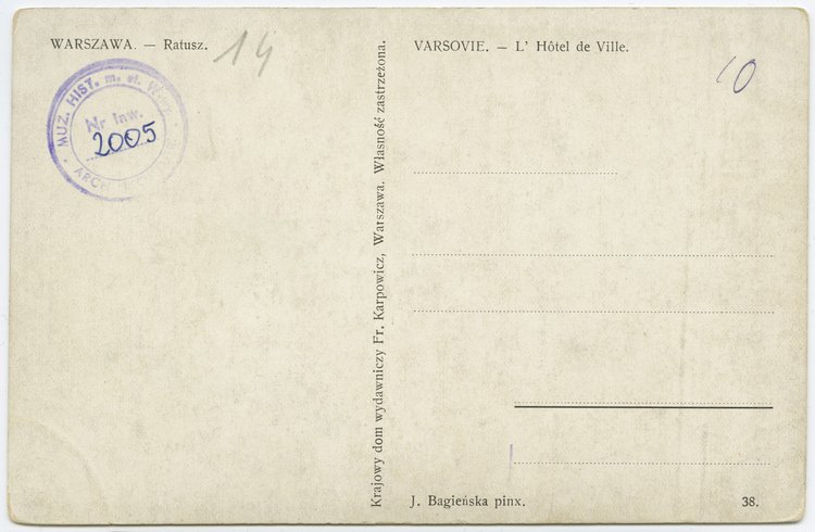 Ratusz przy placu Teatralnym