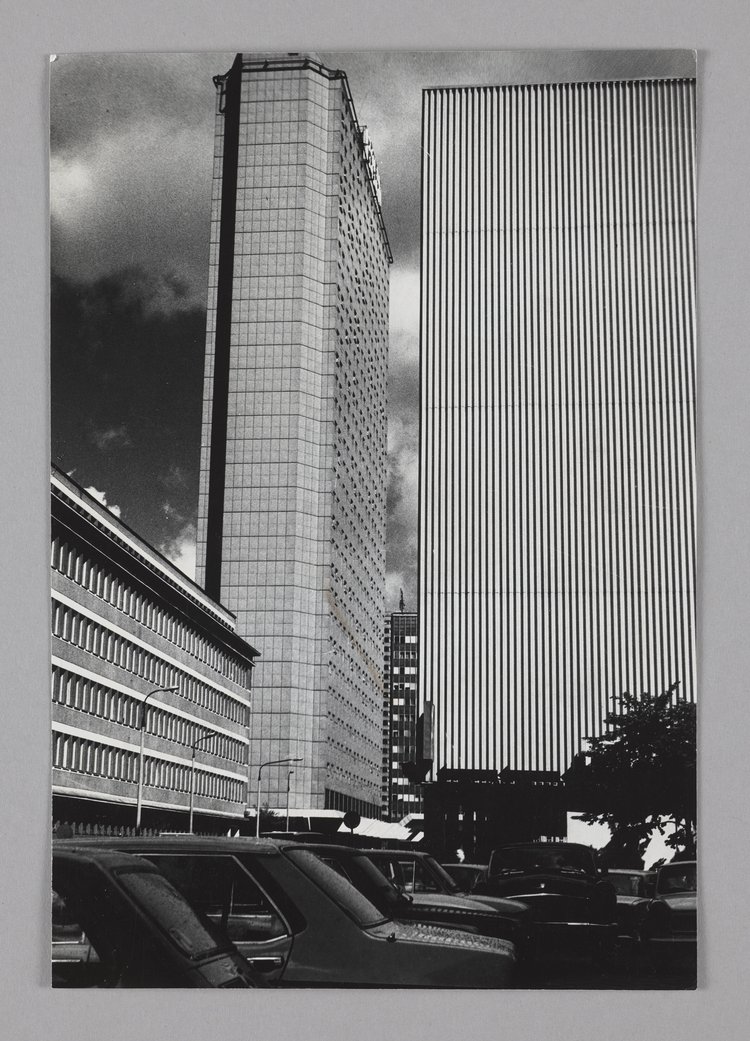 View of the Forum Hotel edifice and Parkingowa St.