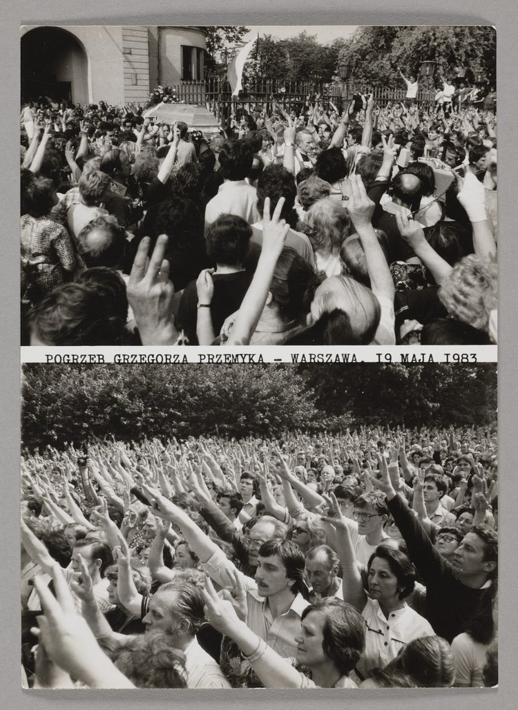 Dwie sceny z pogrzebu Grzegorza Przemyka