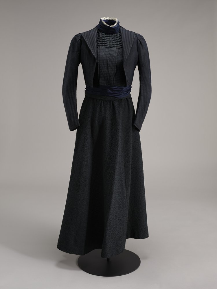 Kostium damski granatowy: bolerko, spódnica, bluzka-przodzik