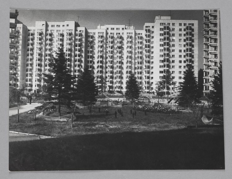 Inflancka housing estate in Muranów