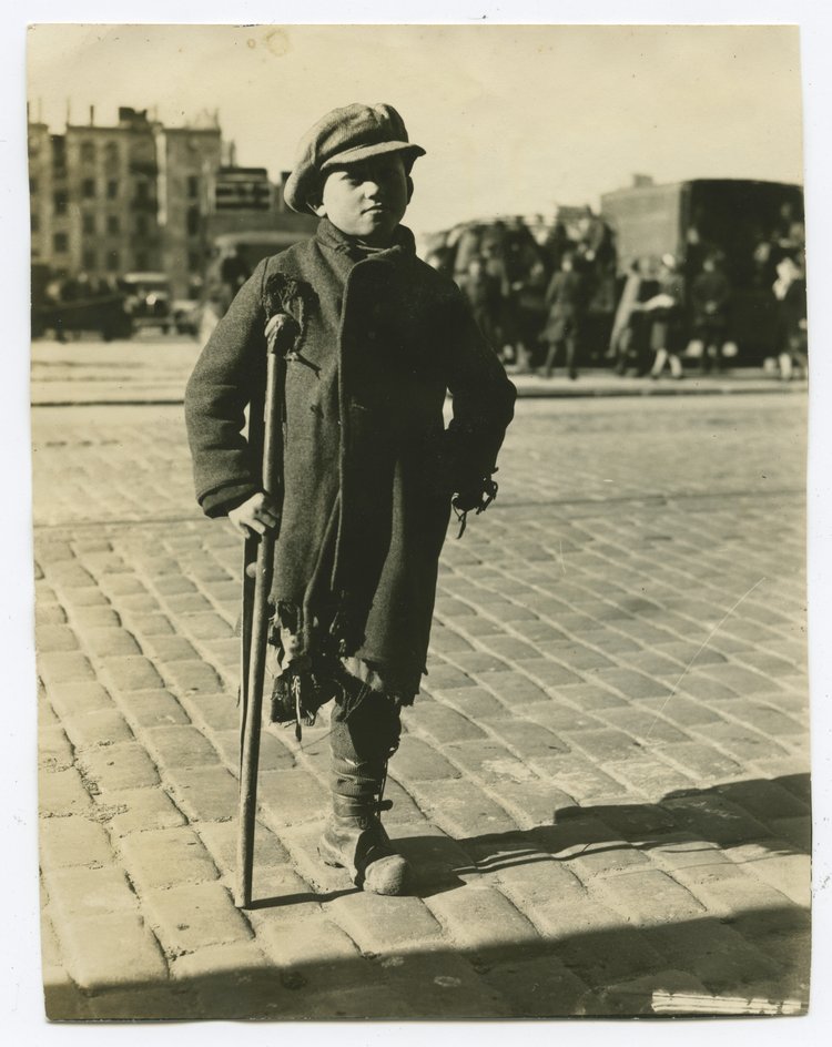 Portret chłopca w Alejach Jerozolimskich