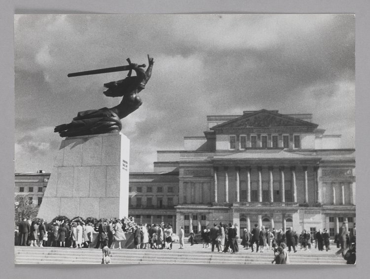 Monument to the Heroes of Warsaw (Warsaw Nike) and the Grand Theatre