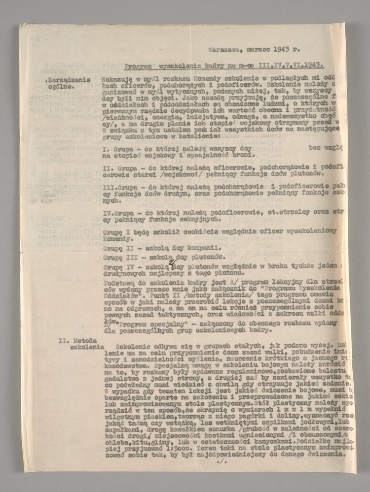 Dwie broszury konspiracyjne dotyczące szkolenia oddziałów