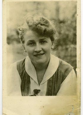 Portret młodej kobiety