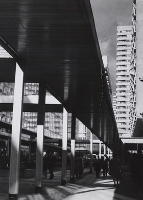 Widok na Pasaż Śródmiejski (obecnie: Pasaż Stefana "Wiecha" Wiecheckiego)