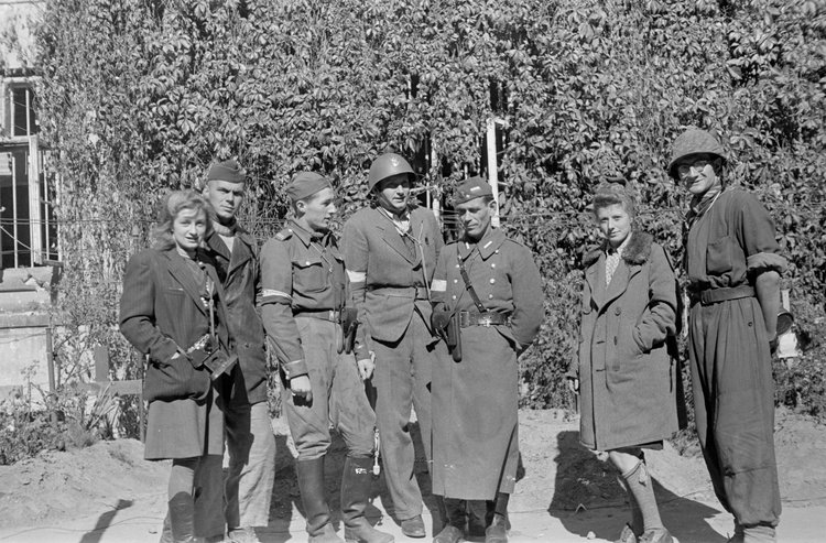 Grupa powstańców Batalionu Ruczaj