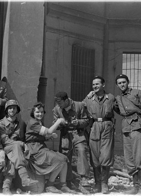 Żołnierze z kompanii "Andrzej" Zgrupowania AK "Bartkiewicz"