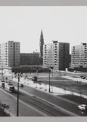 Widok ulicy Juliana Marchlewskiego (obecnie: aleja Jana Pawła II)