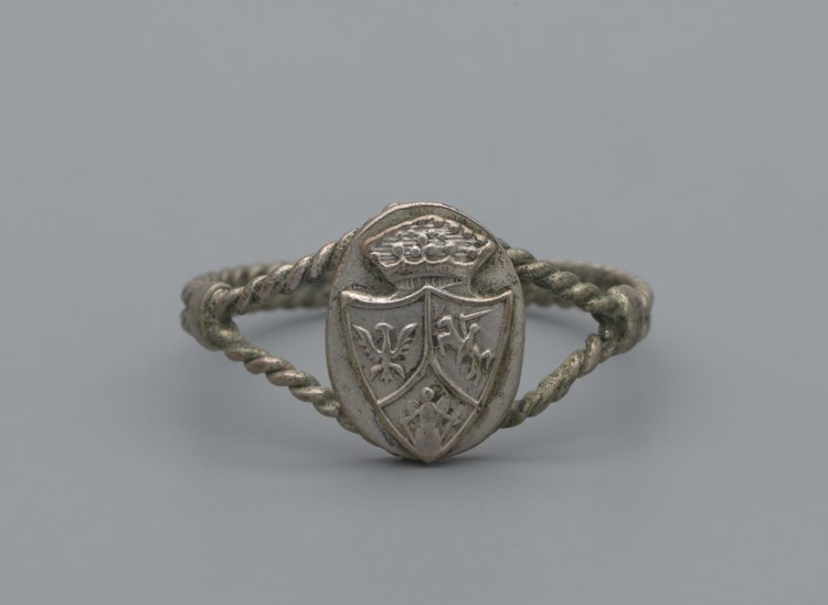 Pierścionek z godłem Rzeczypospolitej Trojga Narodów