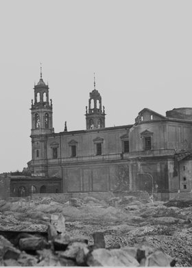 Zniszczony kościół Wszystkich Świętych