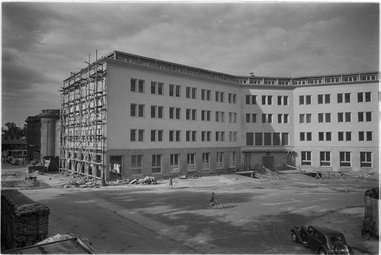 Gmach Centralnej Rady Związków Zawodowych przy ulicy Kopernika