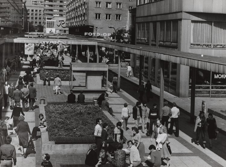 Śródmiejski Mall (currently Stefana “Wiecha” Wiecheckiego Mall)