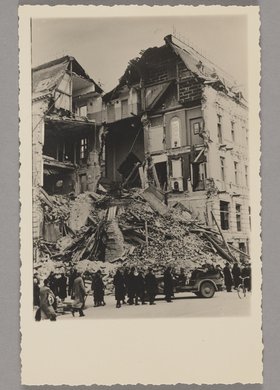 Zniszczona kamienica Artura Spitzbartha