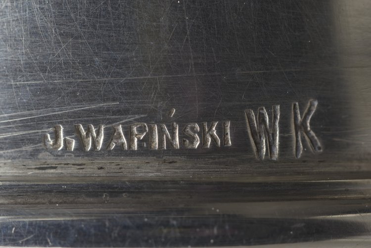 Serwetnik z godłem Polski - Orłem w koronie