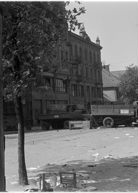 Unieruchomione pojazdy na ulicy Marszałkowskiej