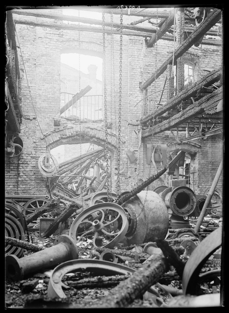 Fabryka Maszyn i Odlewów Orthwein Karasiński i Ska przy ulicy Złotej zniszczona przez Rosjan