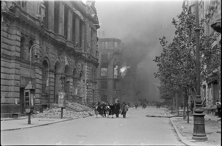 Pożar kamienic przy ulicy Jasnej