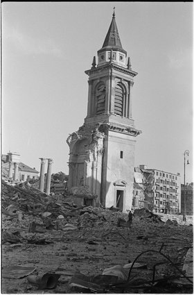 Ocalała wieża kościoła św. Aleksandra