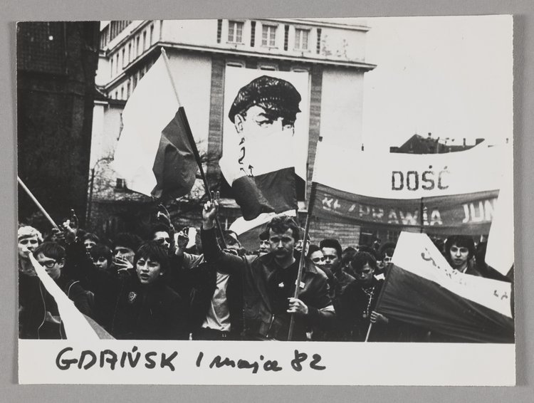 Marsz członków NSZZ "SOLIDARNOŚĆ" ulicami Gdańska w dn. 1 maja 1982 r.