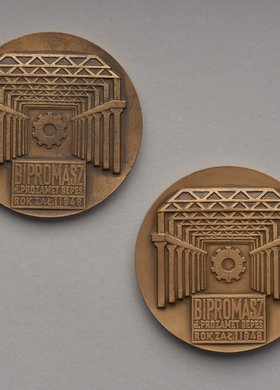 Dwa medale Projektowanie Zakładów Przemysłu Maszynowego Bipromasz d. Prozamet Bepes