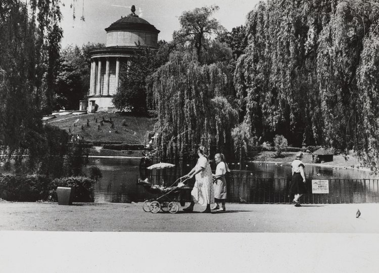 Widok Ogrodu Saskiego z wodozbiorem