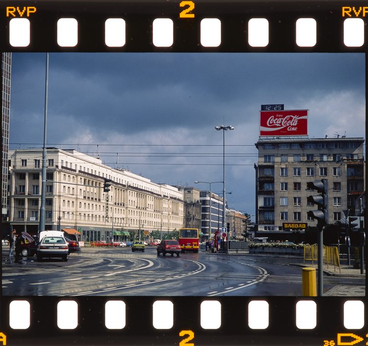 Aleje Jerozolimskie, widok z ronda Dmowskiego w stronę Wisły