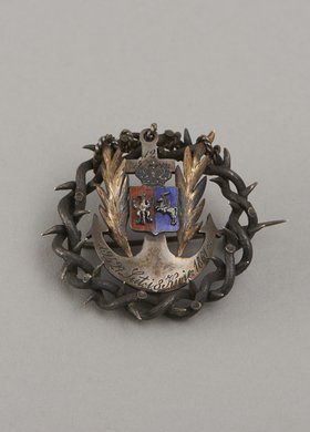 Broszka z symbolami patriotycznymi