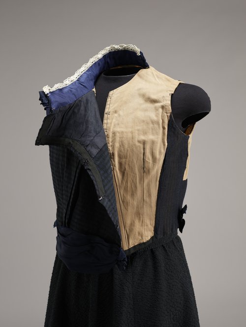 Kostium damski granatowy: bolerko, spódnica, bluzka-przodzik