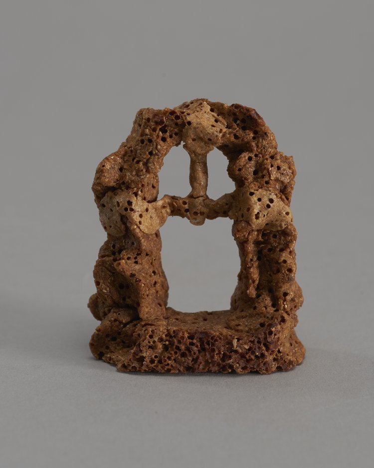 Kapliczka ulepiona z chleba przez Natalię Eychhorn-Hiszpańską na Pawiaku