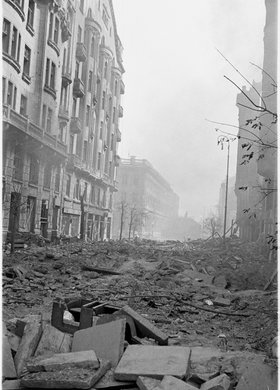 Zniszczenia zabudowy na ulicy Henryka Sienkiewicza