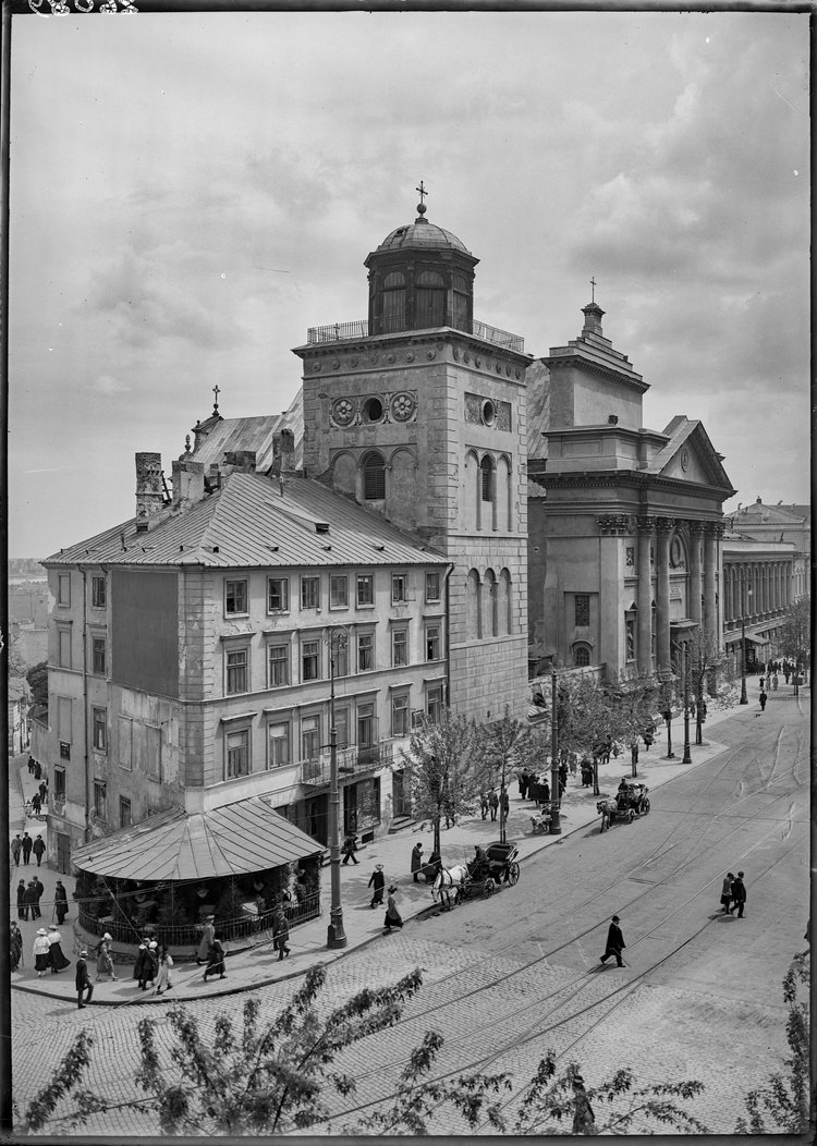 Panorama kamienicy Camponiego, dzwonnicy i kościoła św. Anny