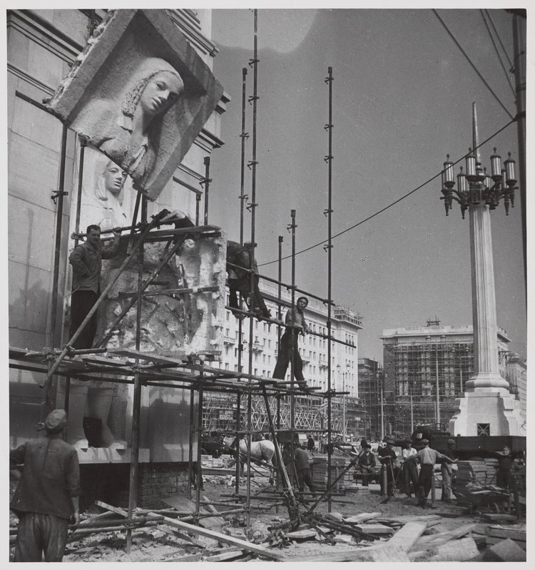 Widok na plac budowy Marszałkowskiej Dzielnicy Mieszkaniowej, plac Konstytucji