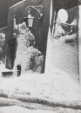 Ulica Wąski Dunaj na Starym Mieście zimą