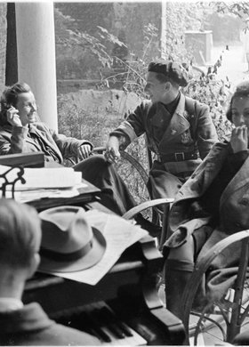 Koncert Andrzeja Markowskiego w ogródku kawiarni "U Aktorek"