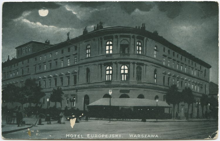 Hotel Europejski nocą