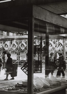 Śródmiejski Mall (currently Stefana “Wiecha” Wiecheckiego Mall) and an outdoor exhibition