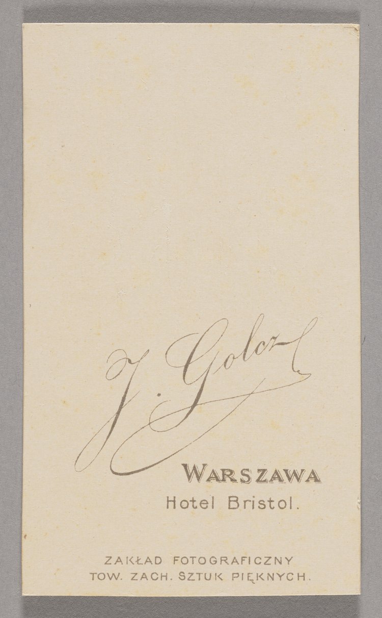 Album z fotografiami nauczycieli i uczennic pensji Antoniny Walickiej w Warszawie