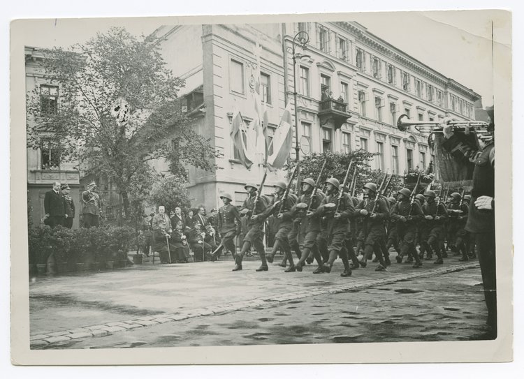 Defilada wojskowa z okazji Święta Żołnierza w rocznicę Bitwy Warszawskiej 1920