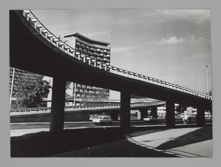 Fragment of Łazienkowska Thoroughfare and the "Torwar" housing estate