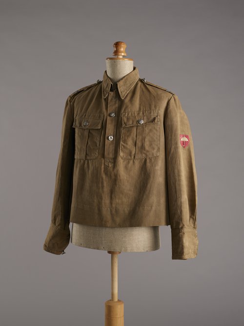 Bluza powstańca z 1944 roku - st. strz. Rajmunda Cabana 'Rysia', 'Kajtka' z 1 kompanii batalionu 'Parasol'