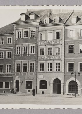 Kamienice po stronie Barssa przy wylocie ulicy Krzywe Koło na Rynek Starego Miasta