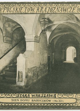 Sień kamienicy Baryczków przy Rynku Starego Miasta 32